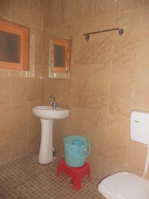 Hotel Royale Jannat Srīnagar Kültér fotó