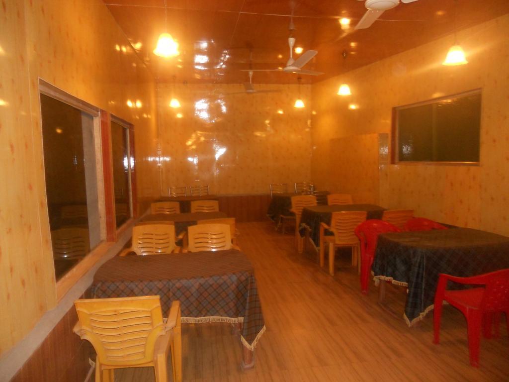 Hotel Royale Jannat Srīnagar Kültér fotó