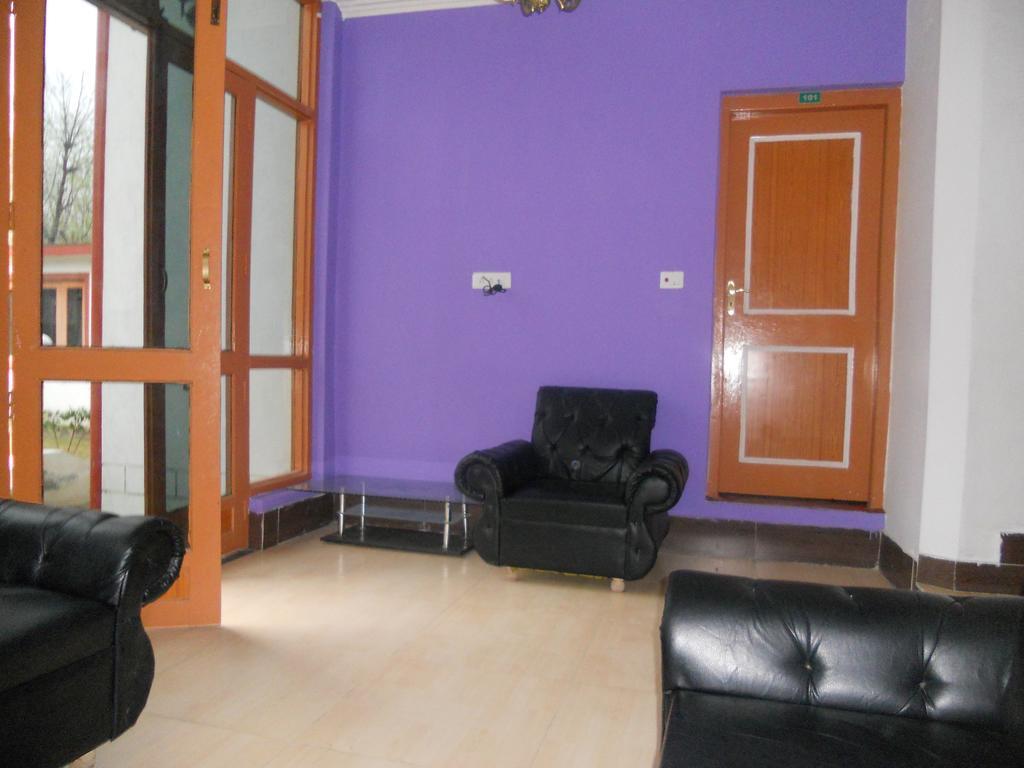 Hotel Royale Jannat Srīnagar Kültér fotó